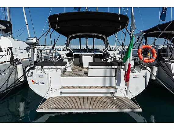 Oceanis 46.1 - External image