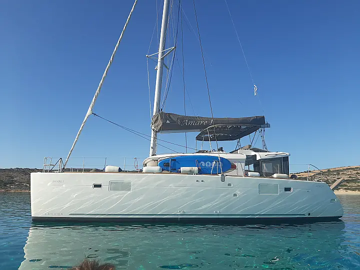 LAGOON  450F AMARE I / SKIPPERED ONLY / FREE STAND UP PADDLE / BOW CUSHIONS  - 