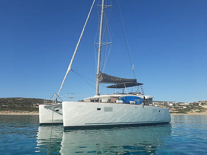 LAGOON  450F AMARE I / SKIPPERED ONLY / FREE STAND UP PADDLE / BOW CUSHIONS  - 