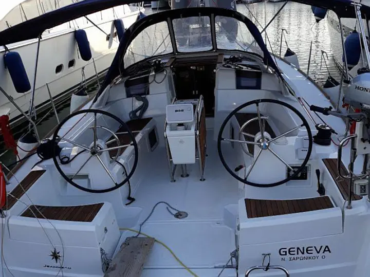 Sun Odyssey 389 - 