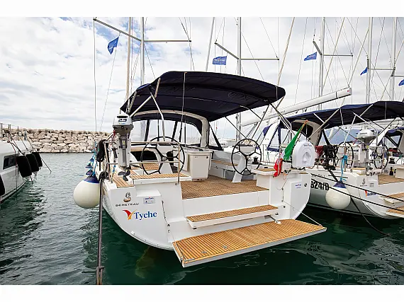 Oceanis 46.1 (bunk cab) - External image