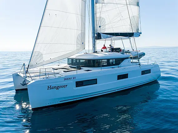 Lagoon 46  - External image