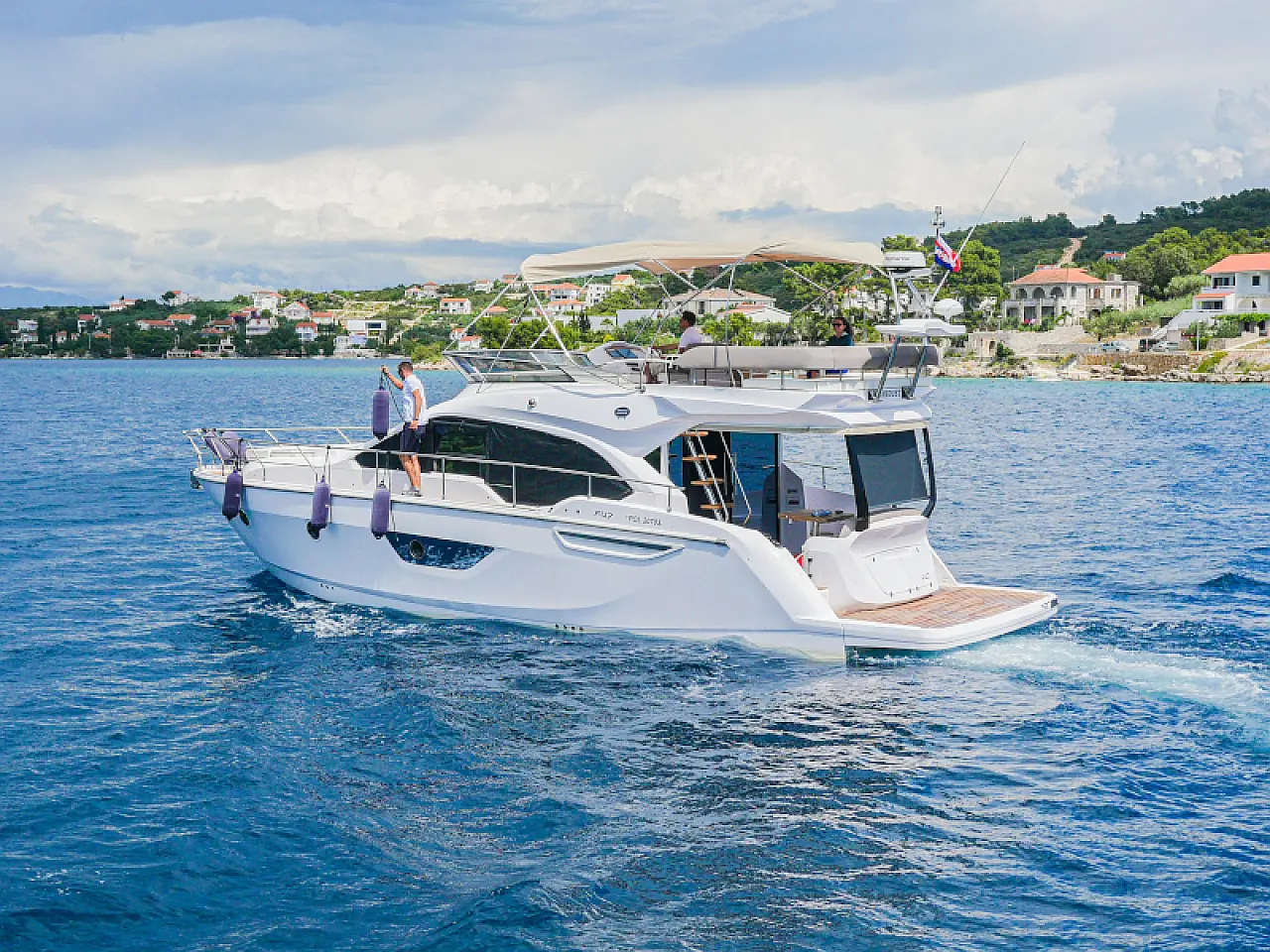 Sessa Fly 47