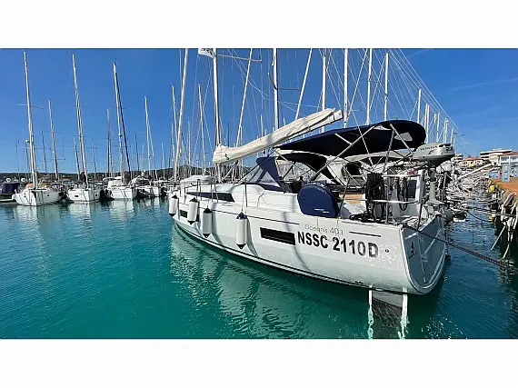 Oceanis 40.1 (4cab) - External image