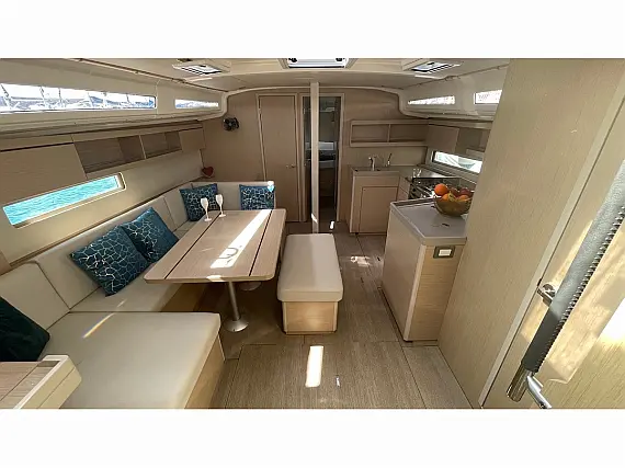 Oceanis 40.1 (4cab) - Internal image