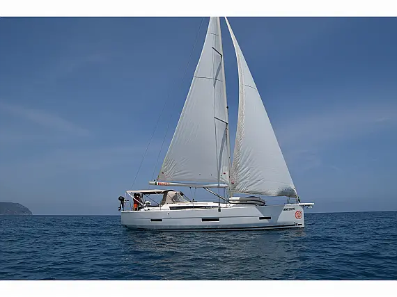 Dufour 430 - External image