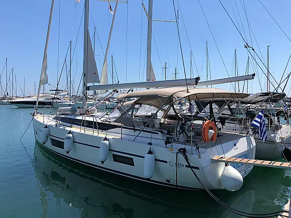 Bavaria C45 - External image