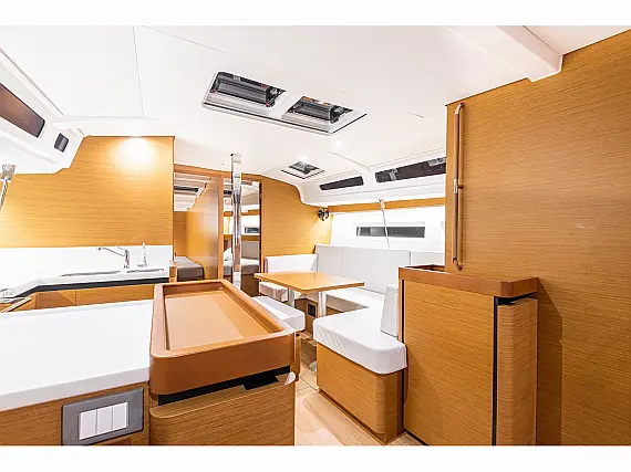 Sun Odyssey 440 - Internal image