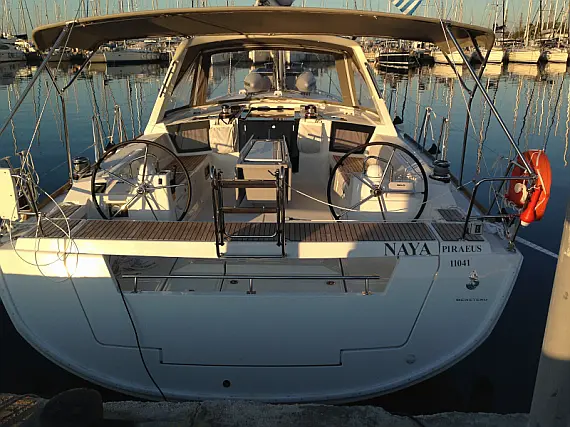 Oceanis 45 - External image