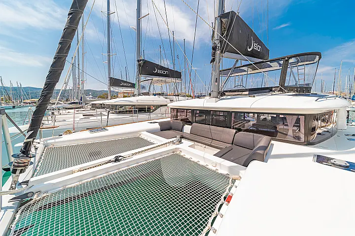 Lagoon 450 Fly A/C & GEN & WM - 