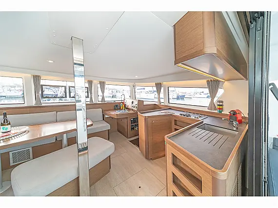 Lagoon 42 A/C & GEN - Internal image
