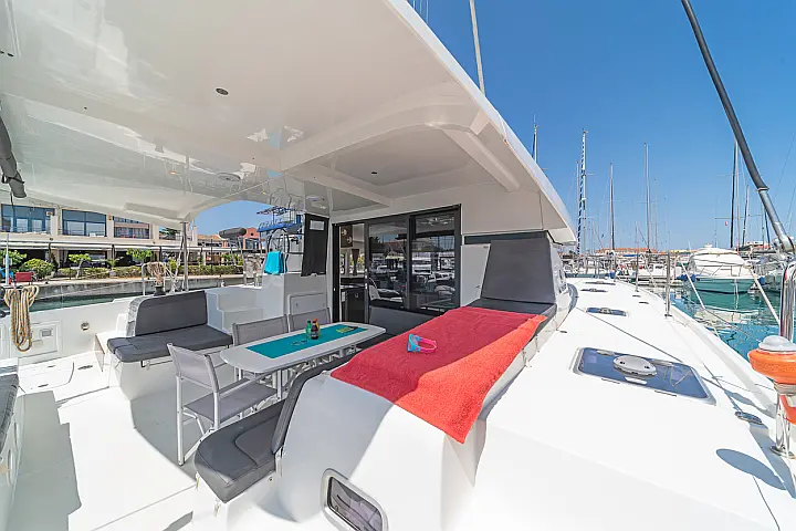 Lagoon 42 A/C & GEN - 