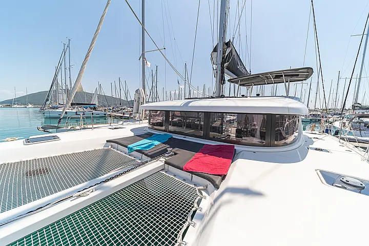 Lagoon 42 A/C & GEN - 