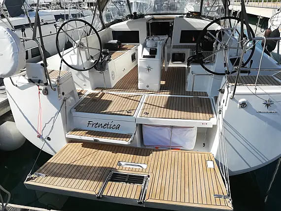 Sun Odyssey 440 - External image