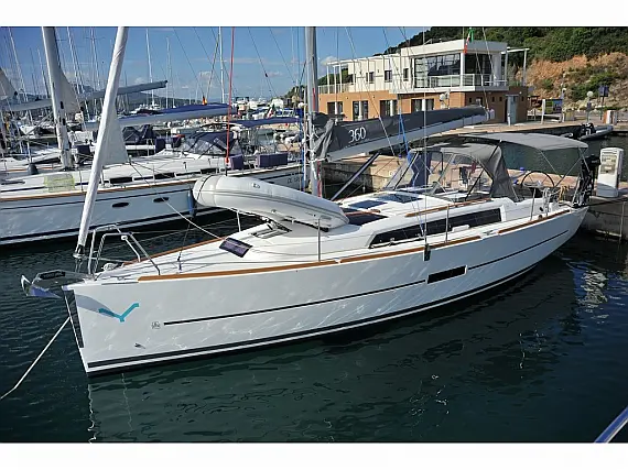 Dufour 360 GL - External image