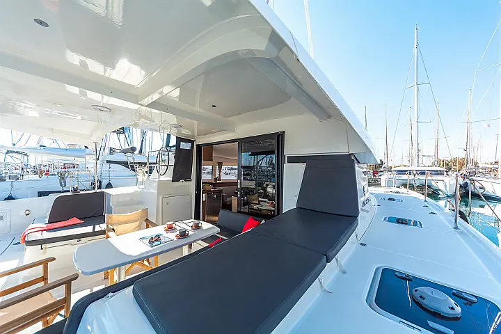 Lagoon 42 A/C & GEN - 