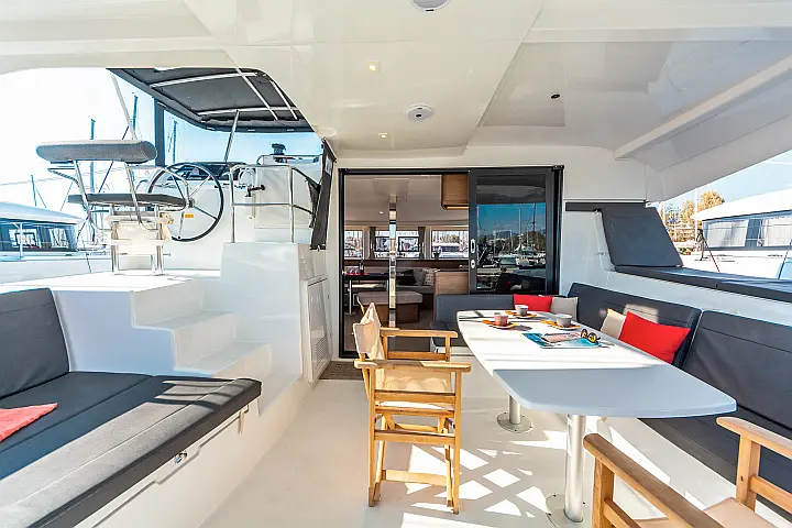 Lagoon 42 A/C & GEN - 