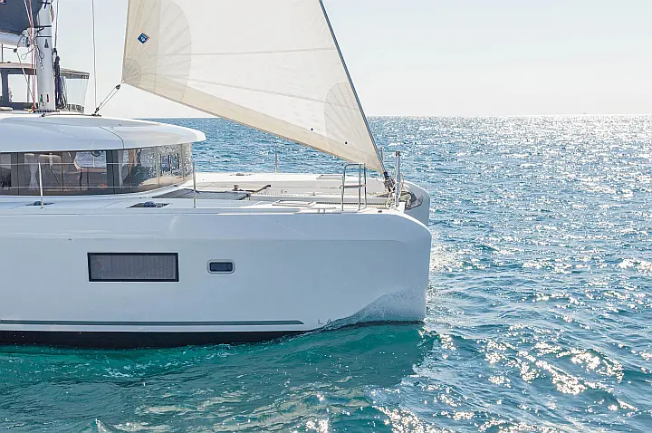 Lagoon 42 A/C & GEN - 