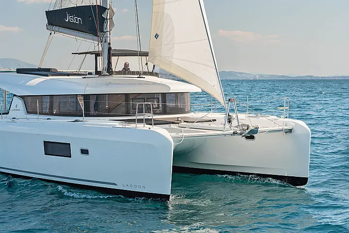 Lagoon 42 A/C & GEN & WM - 