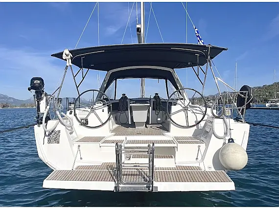 Oceanis 48 - External image