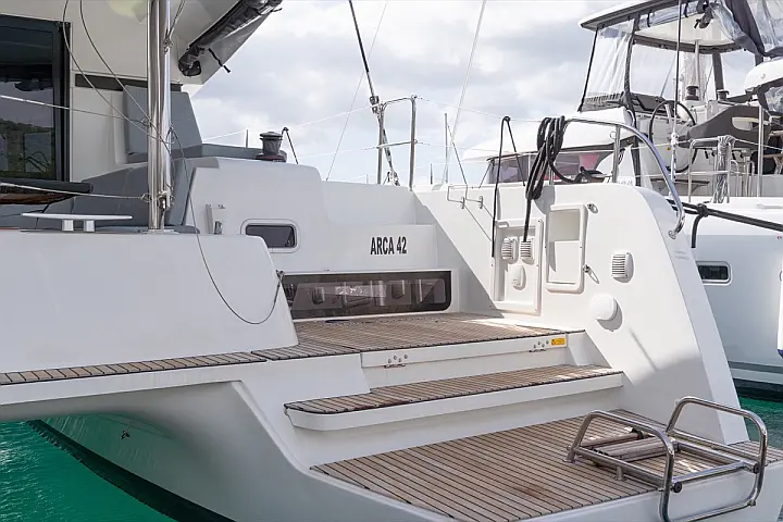 Lagoon 42 (3 cab) - 