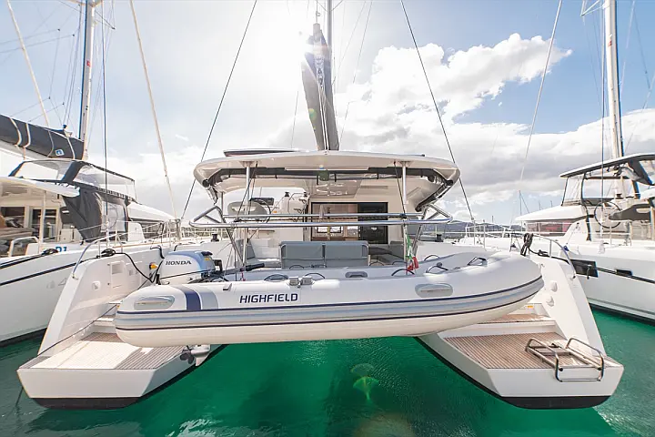 Lagoon 42 (3 cab) - 