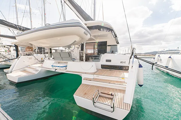 Lagoon 42 (3 cab) - 