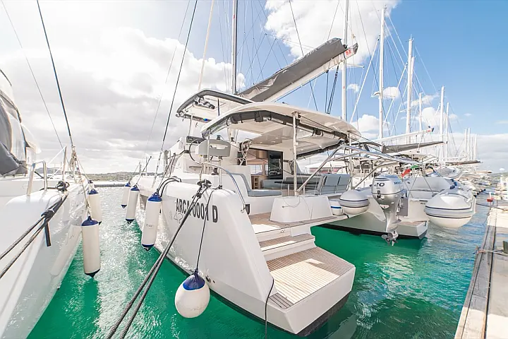Lagoon 42 (3 cab) - 