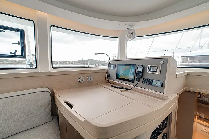 Lagoon 42 (3 cab) - 