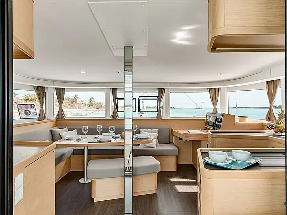 Lagoon 42 - Internal image