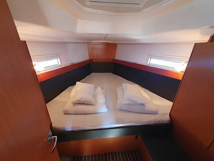 Bavaria Cruiser 37 - 