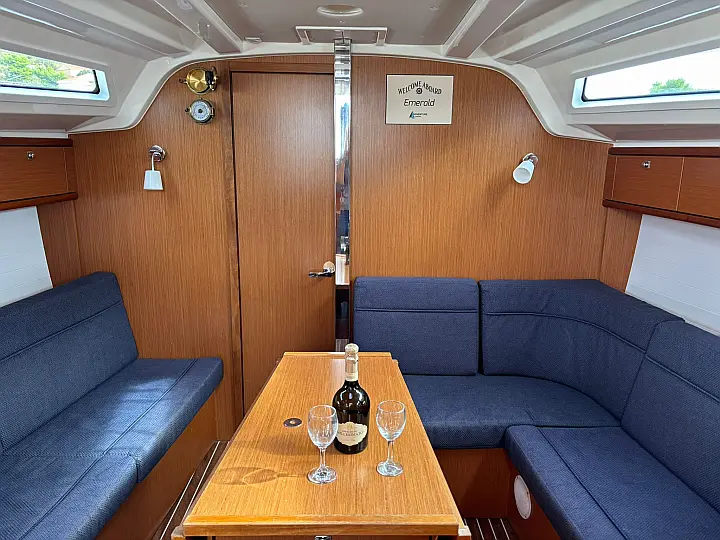 Bavaria Cruiser 37 - 