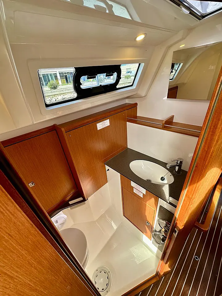 Bavaria Cruiser 37 - 