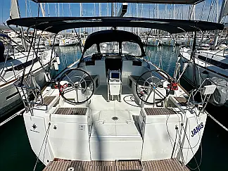 Sun Odyssey 449 - External image