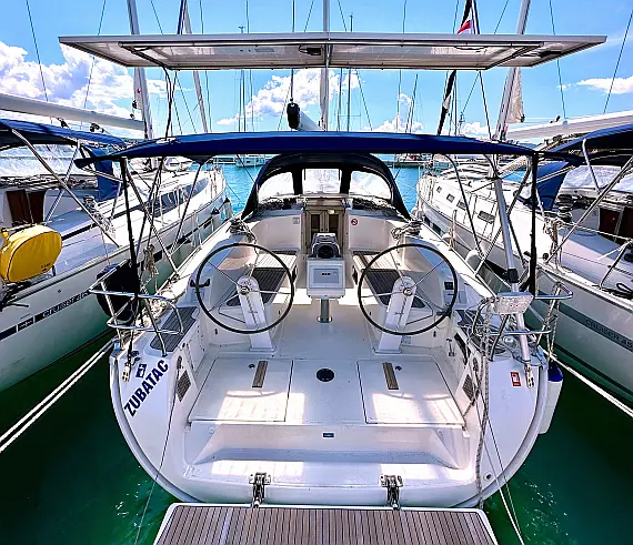 Bavaria Cruiser 41  - External image