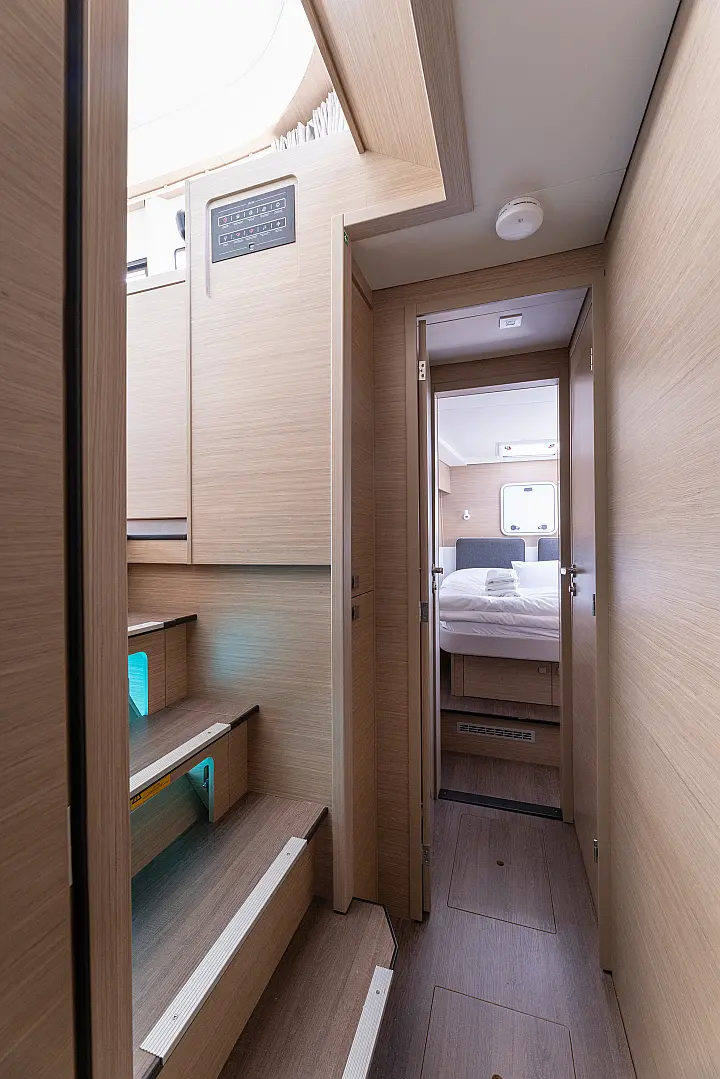 Lagoon 43 - 