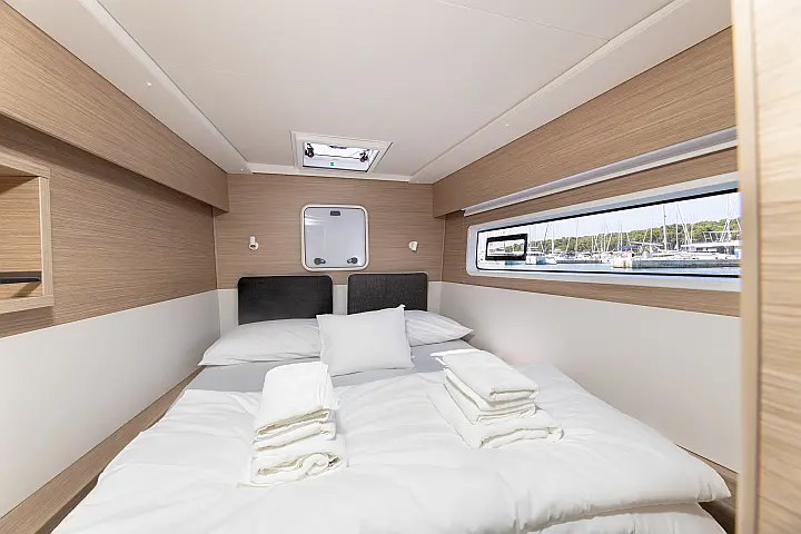 Lagoon 43 - 