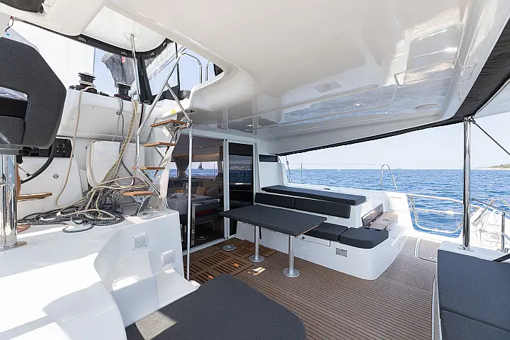 Lagoon 43 - 