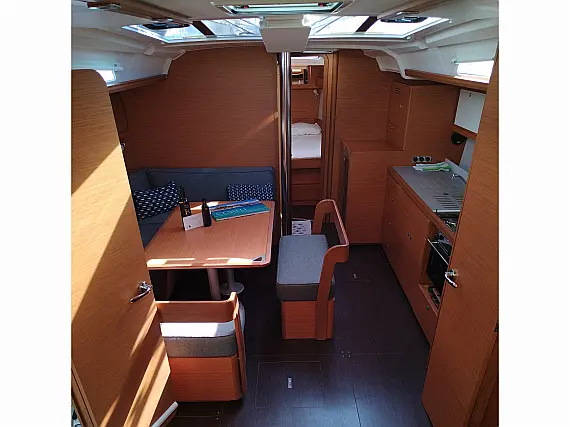 Dufour 430 - Internal image