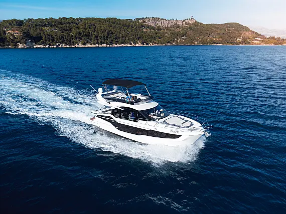 Galeon 440 Fly - External image