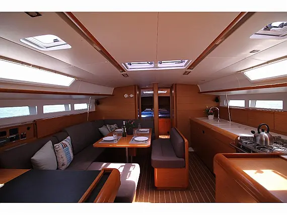 Sun Odyssey 509 - Internal image