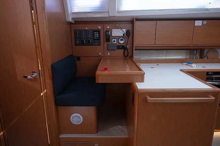 Bavaria C46 - 