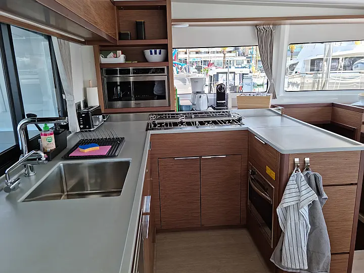 Lagoon 46 - 