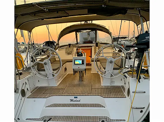 Bavaria Cruiser 46 - External image