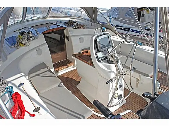Bavaria 39 Cruiser - External image