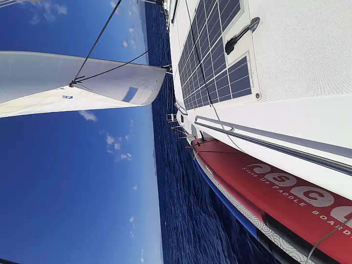 LAGOON  450F AMARE I / SKIPPERED ONLY / FREE STAND UP PADDLE / BOW CUSHIONS  - 