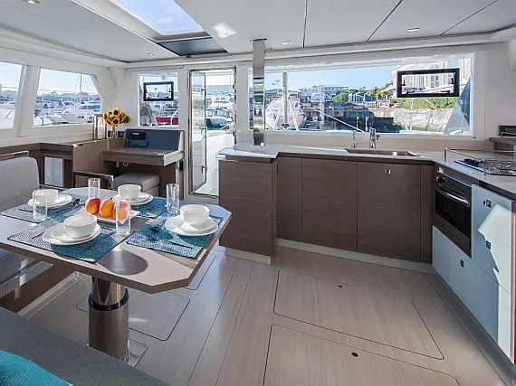 Moorings 4200/4 - Internal image