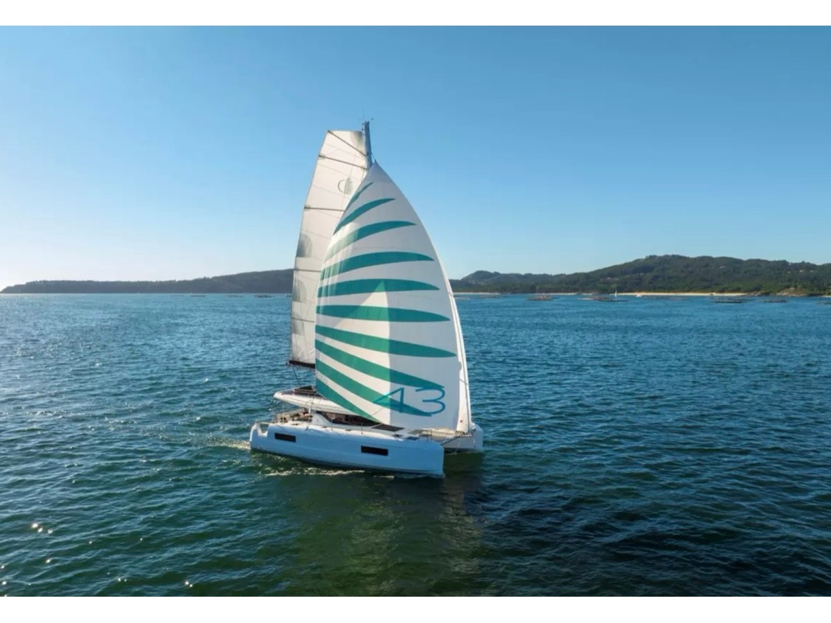Lagoon 43