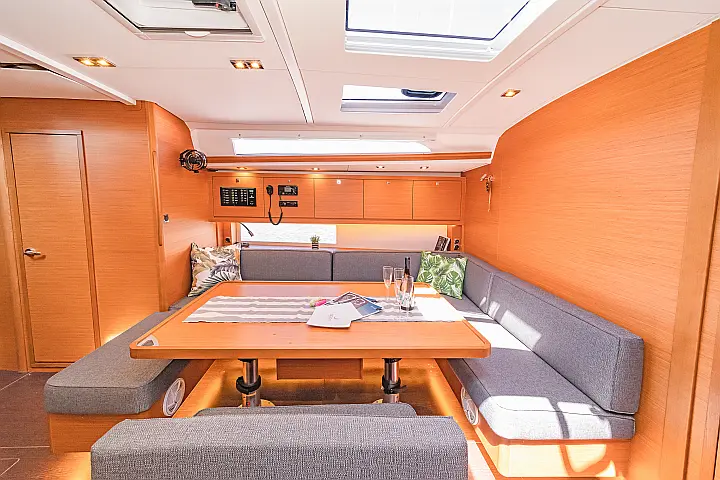 Dufour 470 - 