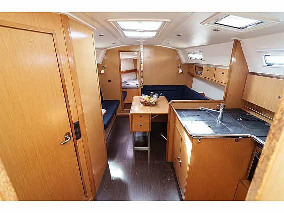Bavaria 36 Cruiser - External image